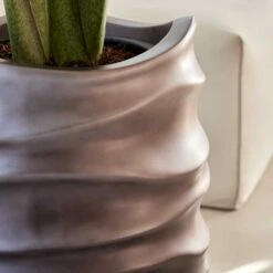 Gradient Lee Couple Planter - Matt Coffee -Indoor Plant Store Gradient Lee Planter Matt Coffee 1